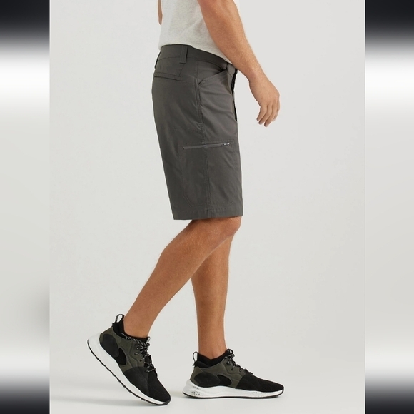 MEN'S WRANGLER OUTDOOR PERFORMANCE UTILITY SHORT IN SMOKE 42 - Picture 12 of 12